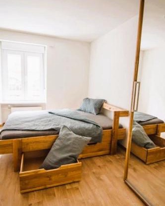 Zurich City Center Apartments next to Zurich HB Main Train Station LA - Self Checkin