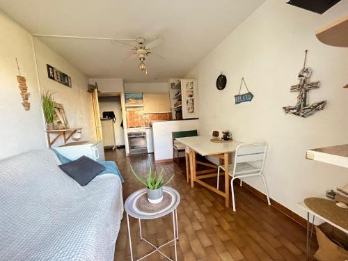 Le Port Apartment | À Deux Pas de la Mer charmant T2