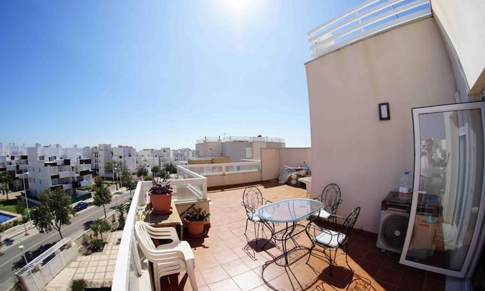 Retamar Apartment | Ático con terraza en el Toyo
