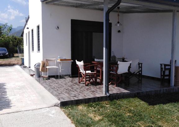 Sarakiniko Villa | Σπίτι με σοφίτα μπροστά στη θάλασσα
