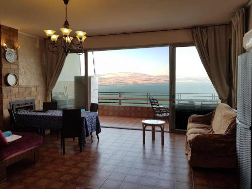 Tiberias Apartment | מיוחד קו ראשון לכנרת נוף מדהים