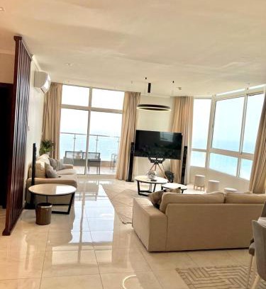 Ash Shati Apartment | شقة فاخرة vip مطلة على البحر برج المسارات