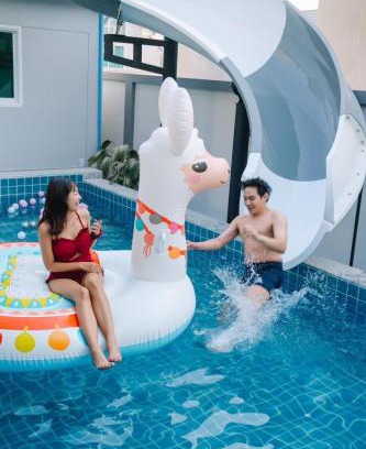 Cha-am House | บ้านบลูสกาย POOL VILLA Cha-am