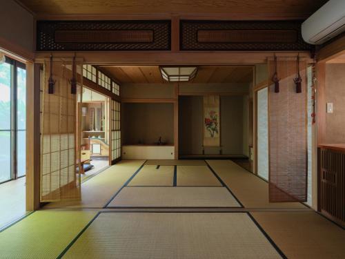 Kamata Apartment | 千年邸