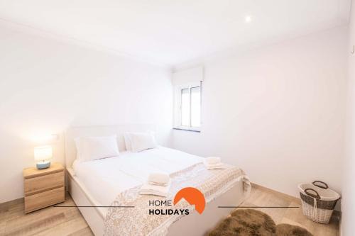 Olhos D'Agua Apartment | #089 Sunny Balcony, High Speed WiFi, 150 mts Beach