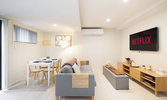 Sunnybank Apartment | 1 Bdr Apt! Train! Parking! Restaurants! 2144D1