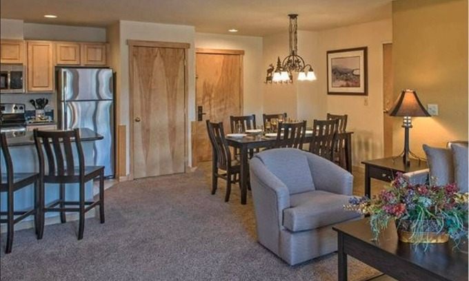 Four O'Clock Condo | 1 bdrm Suite Ski In/Out at Grand Lodge Peak 7