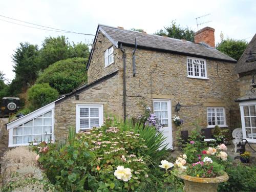 Burton Bradstock Apartment | 1 Bed in Burton Bradstock DC178