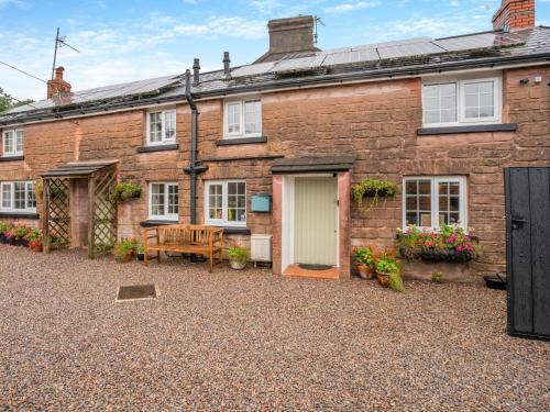 Kidwelly House | 1 bed property in Kidwelly 43409