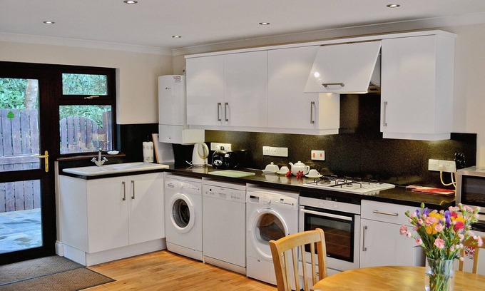 Boscundle Cottage | 1 bedroom accommodation in Tregrehan, near St Austell