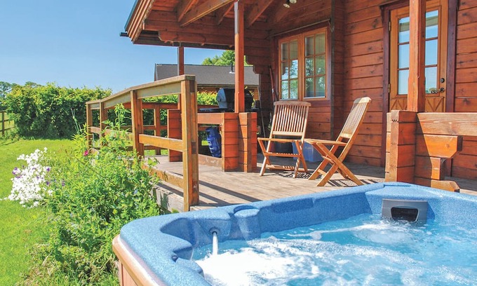 Ryther Ski Chalet | 1 bedroom accommodation in Stillingfleet, York