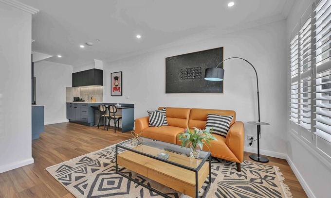 Orange Apartment | 1 Bedroom Apartment | The Mac Orange