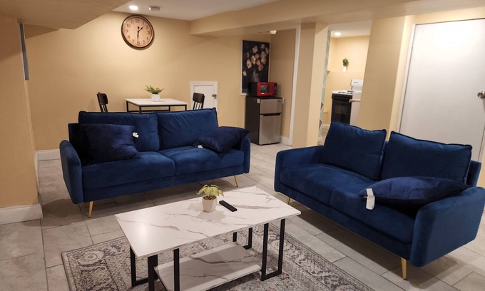 Weequahic Apartment | 1-bedroom Apt in the heart of Newark,just minutes from NYC&Newark Airport