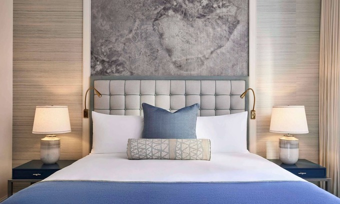 Financial District Hotel | 1-Bedroom Suite + Connecting Room at a 5⭐️ Hotel