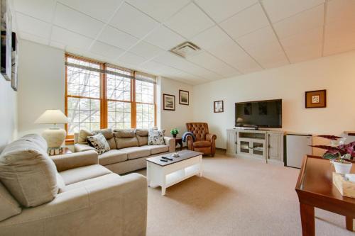 New Kensington Apartment | 1 Mi to Allegheny River Cozy Apt with Shared Patio!