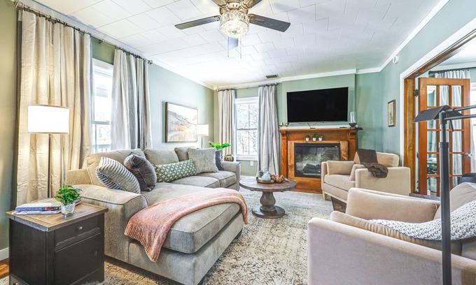 Houlton House | < 1 Mi to Houlton Riverfront Park: Home w/Yard!