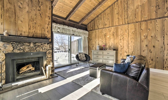 Stateline House | 1 Mi to Lake Tahoe: Vacation Rental Home!