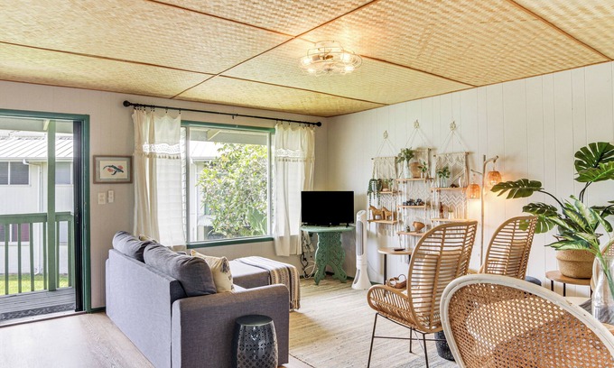 Hilo Condo | 1 Mi to Town & Rainbow Falls: Updated Hilo Getaway