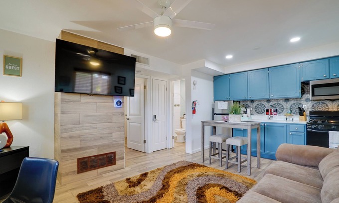 El Paso Apartment | < 1 Mi to University Medical Center: El Paso Apt