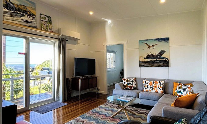North Coast Apartment | 1 Minute Walk to the Beach - Arrawarra Point Guest Suite