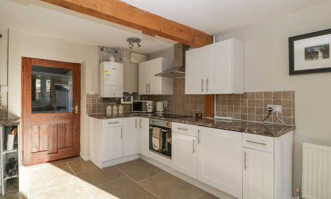 Fownhope Cottage | 1 TUMP COTTAGES, pet friendly, character holiday cottage in Fownhope