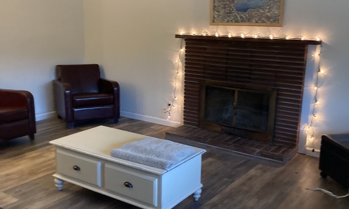 Stateline Cottage | 10 Min walk to Nevada Beach Lake Tahoe