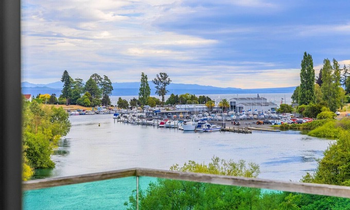 Taupo Apartment | 11/14 Norman Smith Street