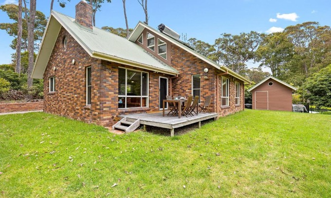Dalmeny House | 11 Barkala Street Dalmeny