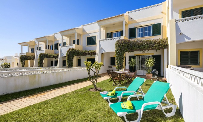 Carvoeiro Ski Chalet | 11 Terraços de Benagil (Casa Paraíso)