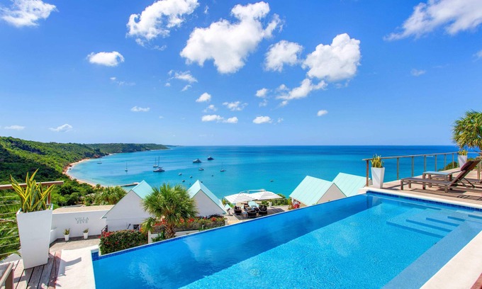 The Valley Villa | 12 BR Neighboring Villas W/Views & Concierge