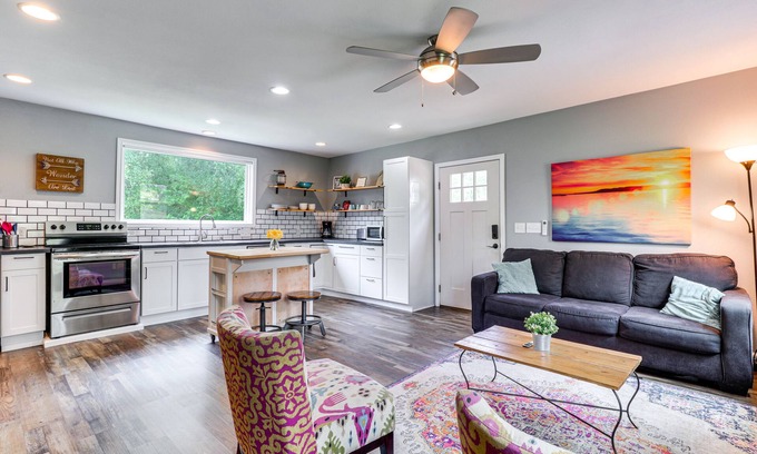 Austin Cottage | 12 Mi to Dtwn: Austin Guest Cottage w/Pool Access