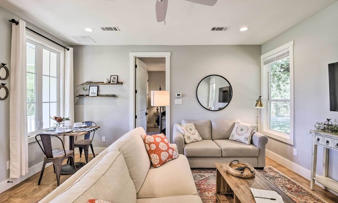 Fort Worth Cottage | 12 Mi to TCU: Fort Worth Cottage w/Farmland Views