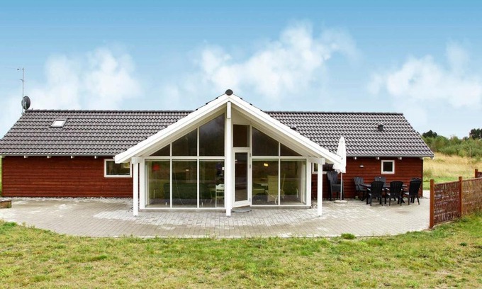 Kramnitse House | 12 person holiday home in R dby