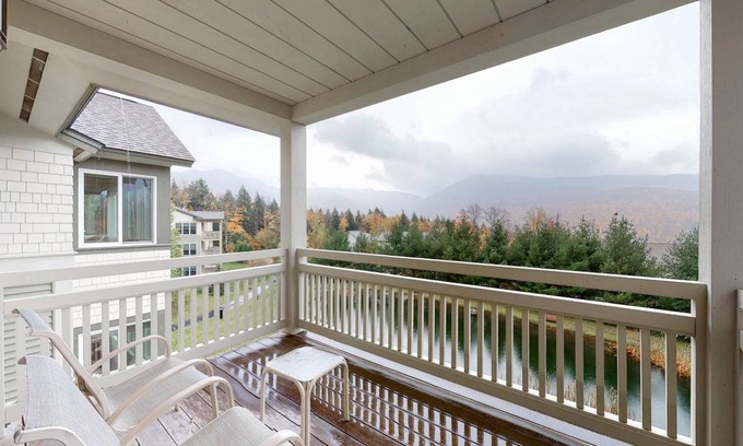Jeffersonville Condo | 125 m² Condo ∙ 3 bedrooms ∙ 8 guests