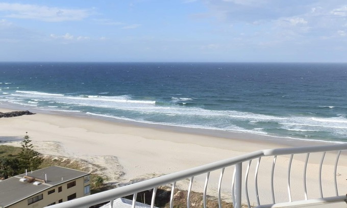 Palm Beach Apartment | 12th floor absolute beach front