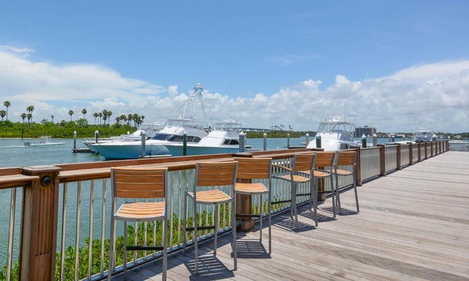 North Causeway House | 13 Old Feger - New Smyrna Marina Home