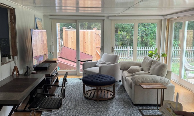 Sandwich House | 13 Old Fields - 3BR Home Near Lawrence Pond with Clubhouse Access