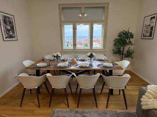 Prague 5 Apartment | 130 m2 Apartment with Amazing View & Balcony