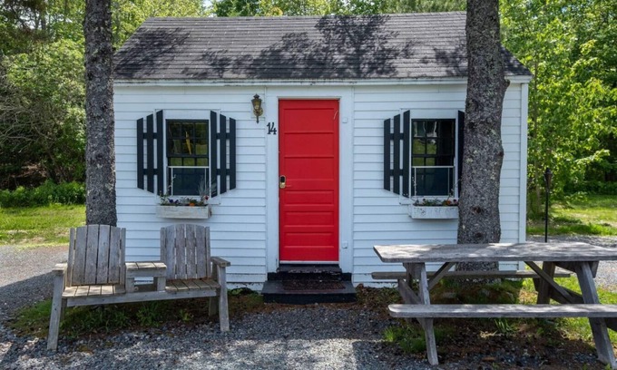 Trenton Cottage | 14 1Br Cottage in Bar Harbor Open Hearth Inn