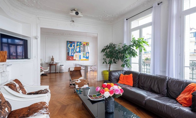 Faubourg Saint-Germain Apartment | 149m2 3ch 2 sdb Élégant & Design vue Tour Eiffel