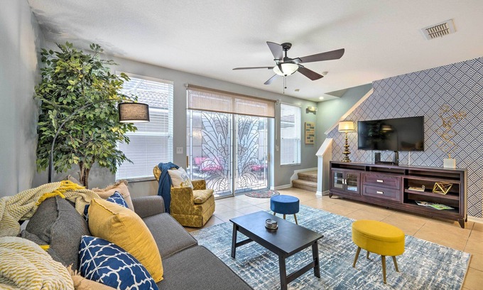 Buena Ventura Lakes House | 15 Mi to Disney: Kissimmee Townhome w/Patio