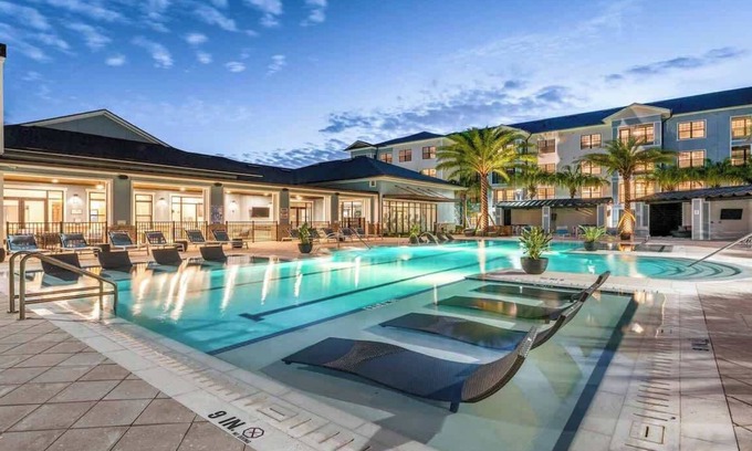 Florida Central Atlantic Coast Apartment | 15 Min to Parks,Pet-Friendly, King Bed & Amenities