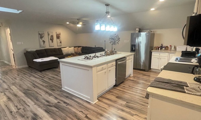 Pine Forest Apartment | 15 mins to Fort Bragg, 9 mins to Cape Fear Valley north. Perfect apartment