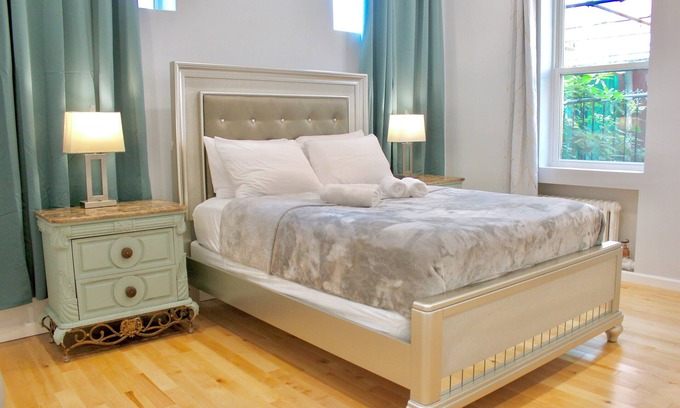 Queens Apartment | 15 Minutes From Manhattan Luxury 2-Bedroom Apartment in LIC/Astoria Queens