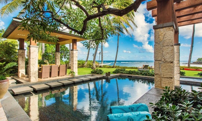 Kahala House | 15% Off Summer Special! Luxury Oceanfront Estate: Banyan House 4BD