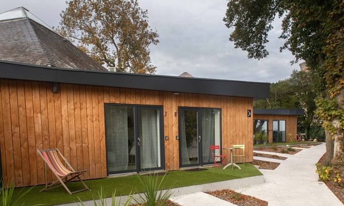 Bouchemaine Ski Chalet | 16-Chalet-Ensuite with Shower-Garden view