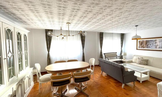 Gijon City Centre Apartment | 167A La Costa de mis amores