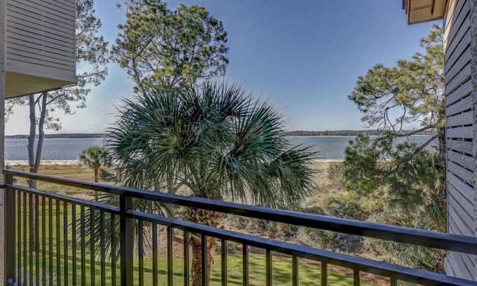 South Beach Condo | 1895 Beachside Tennis - 3rd floor corner unit with phenomenal views