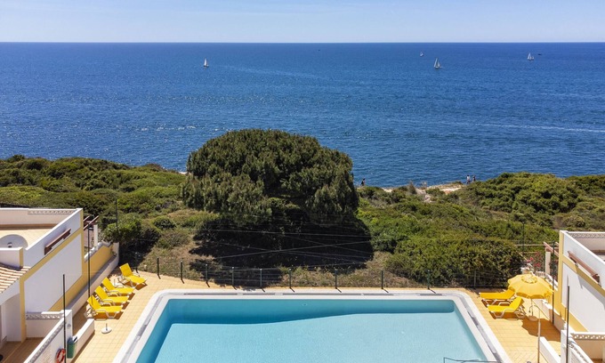 Carvoeiro Ski Chalet | 19 Terraços de Benagil (Casa Lamy)