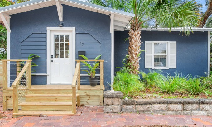 St. Augustine Cottage | 1920's Cottage by the Coast — 5 minutes from downtown